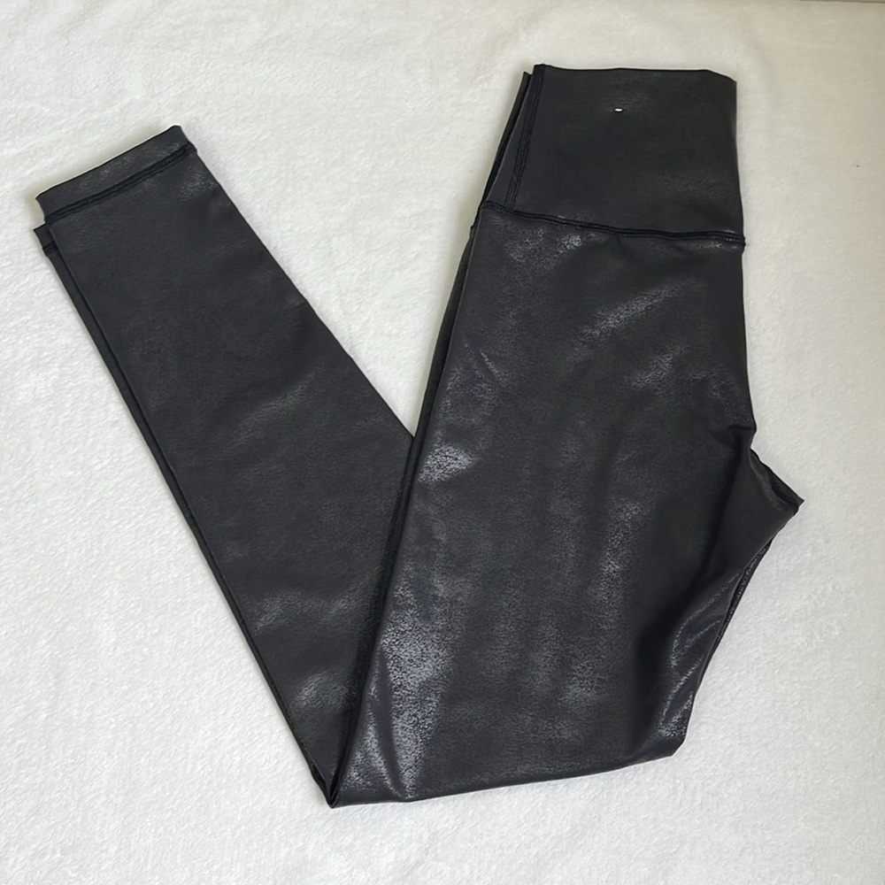 Aerie Women’s Black Crackle Leggings Size Medium